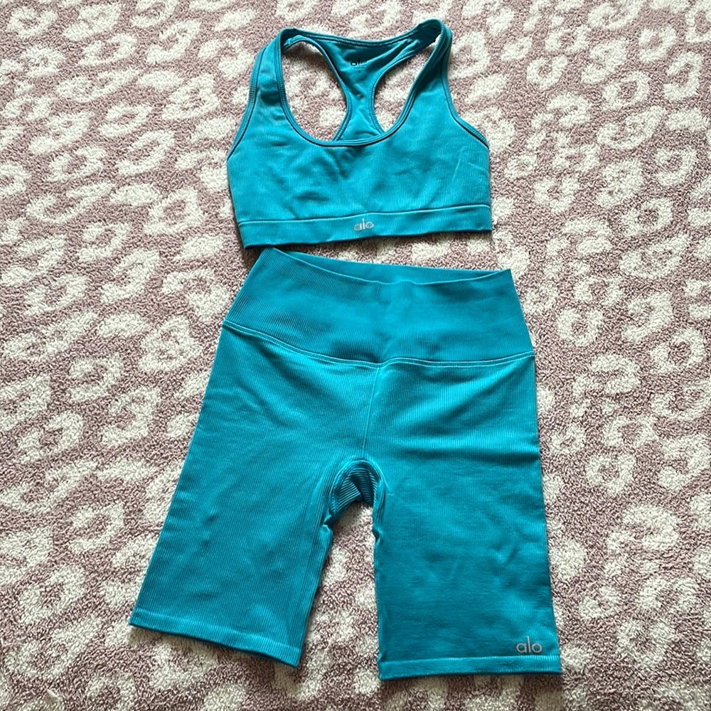 blue ribbed alo biker short + sports bra set